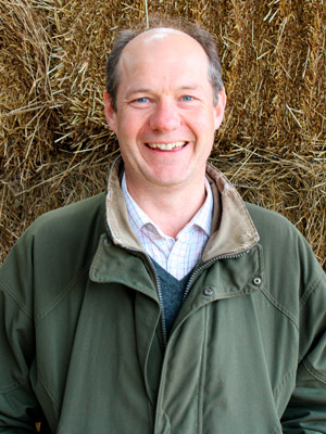 Чарли Айрленд - профессиональный агроном и земельный агент